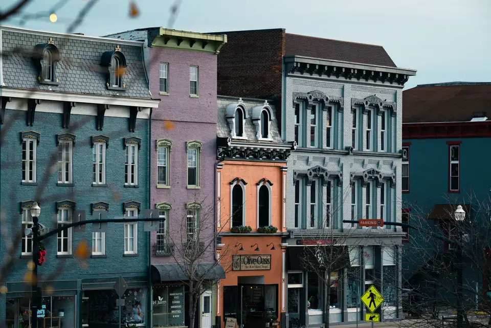 Serving Areas Near Englewood Landmarks in Englewood